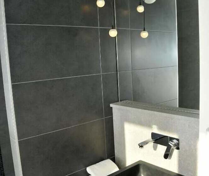 فندق Hôtel Logis Restaurant La Fontaine