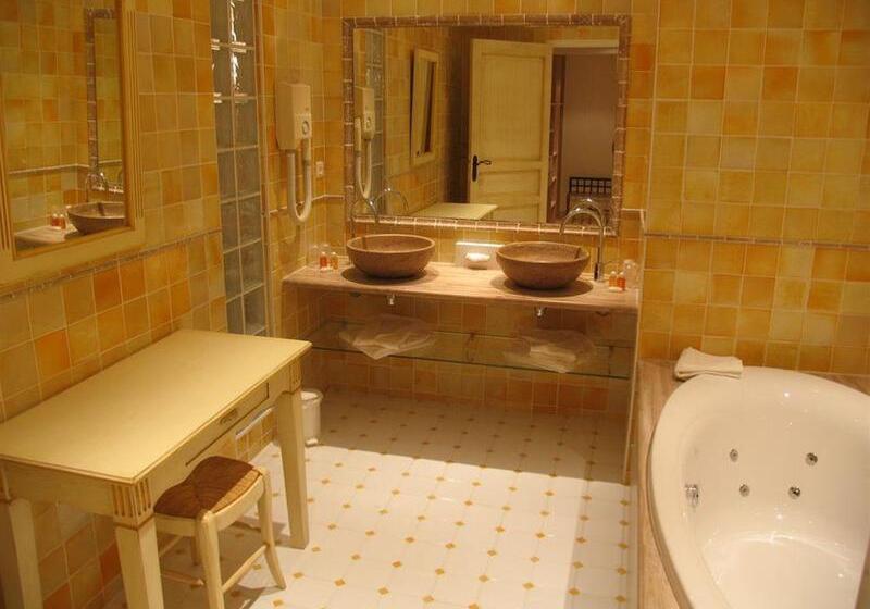 فندق Hôtel Omega