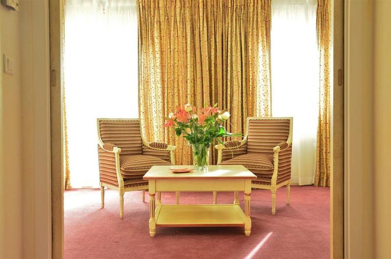 فندق Hôtel Omega