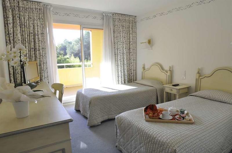 فندق Hôtel Omega