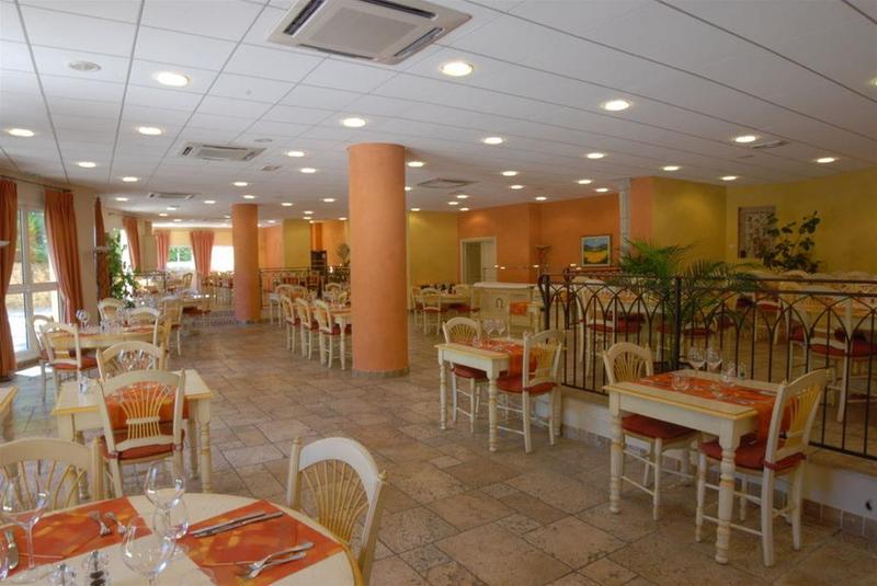 فندق Hôtel Omega