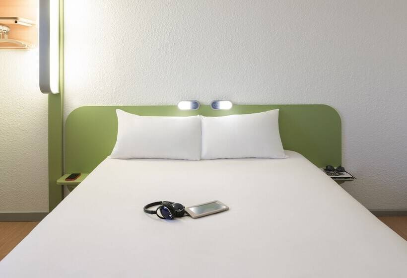 בית מלון כפרי Ibis Budget Lyon Est Chaponnay