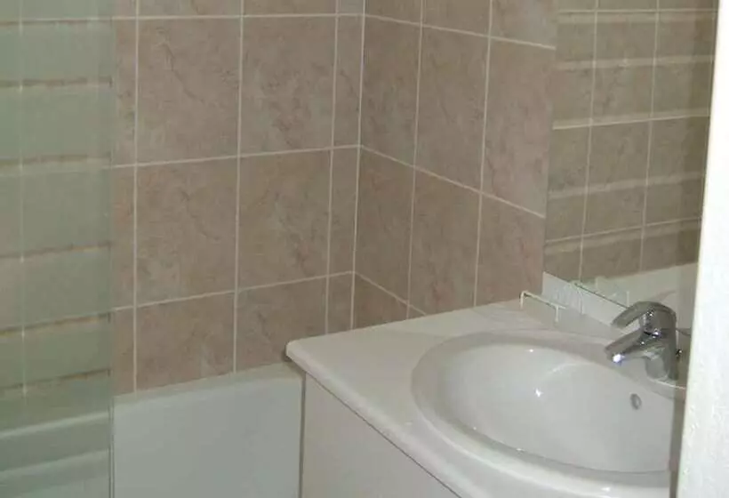 Отель Résidence Lagrange Vacances Les Bastides Des Chaumettes