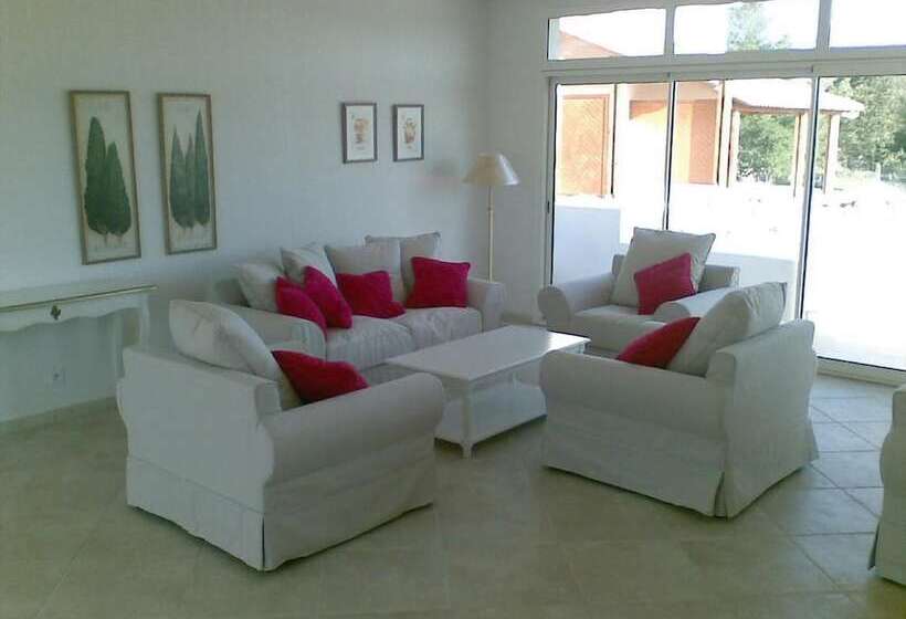 호텔 Résidence Lagrange Vacances Les Bastides Des Chaumettes