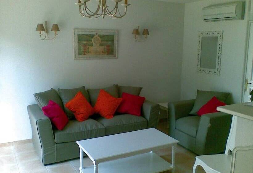 호텔 Résidence Lagrange Vacances Les Bastides Des Chaumettes