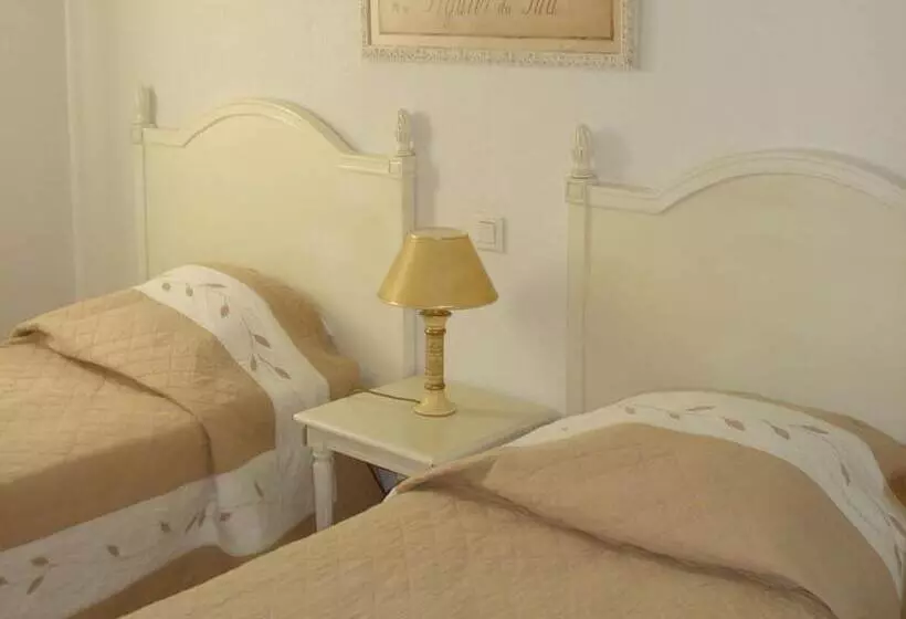 Отель Résidence Lagrange Vacances Les Bastides Des Chaumettes