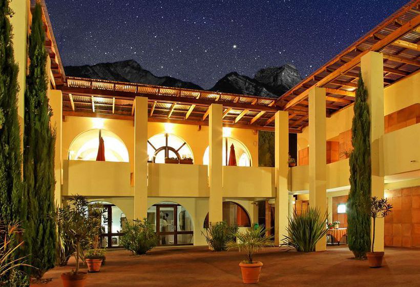 בית מלון כפרי Dauphin Blanc