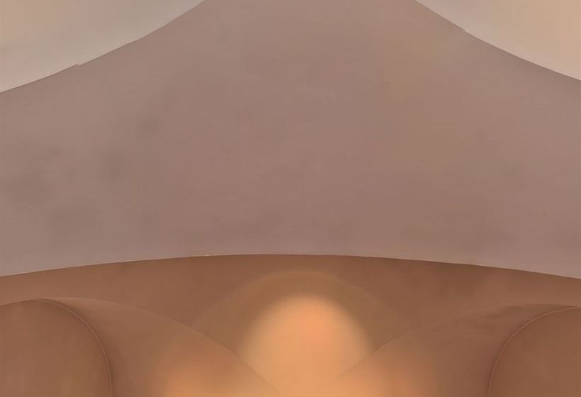 בית מלון כפרי Dauphin Blanc