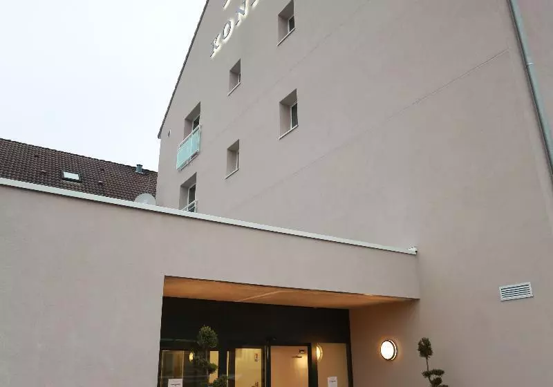 Le Konine Hotel & Bar & Restaurant