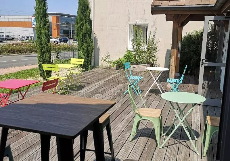 Le Konine Hotel & Bar & Restaurant