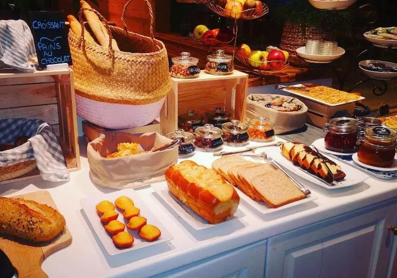 Le Konine Hotel & Bar & Restaurant