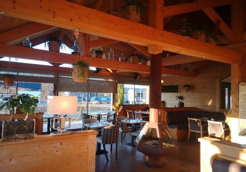 Le Konine   Hotel & Bar & Restaurant