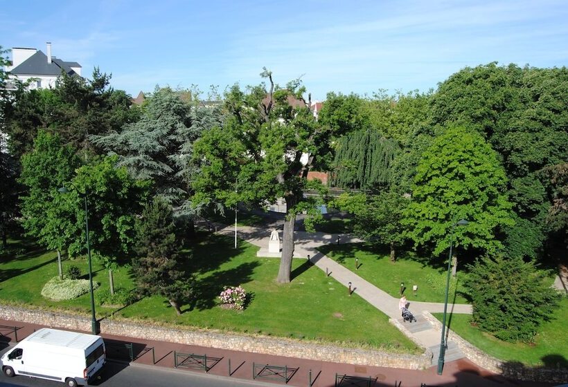 Hotel Le Plessis Grand