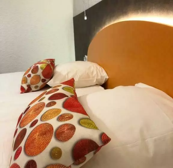 هتل Les Tilleuls Montbeliard Sud Audincourt