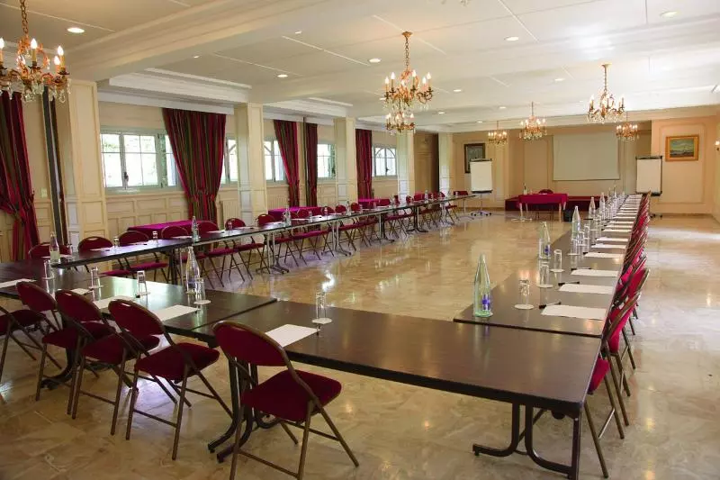 酒店 Domaine Du Limonay, The Originals Collection