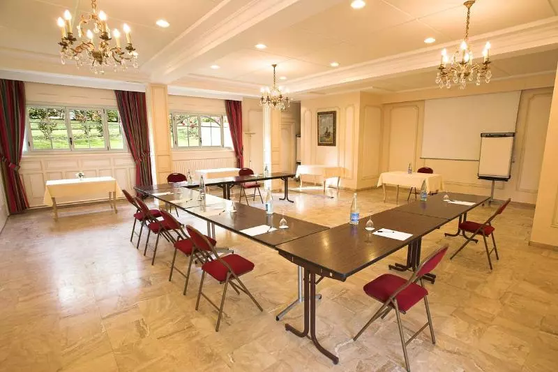 酒店 Domaine Du Limonay, The Originals Collection