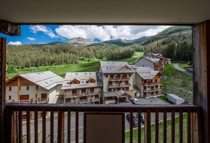 Hotelli Sunweb Chalets De Bois Méan