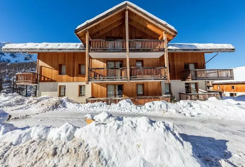 Hotelli Sunweb Chalets De Bois Méan