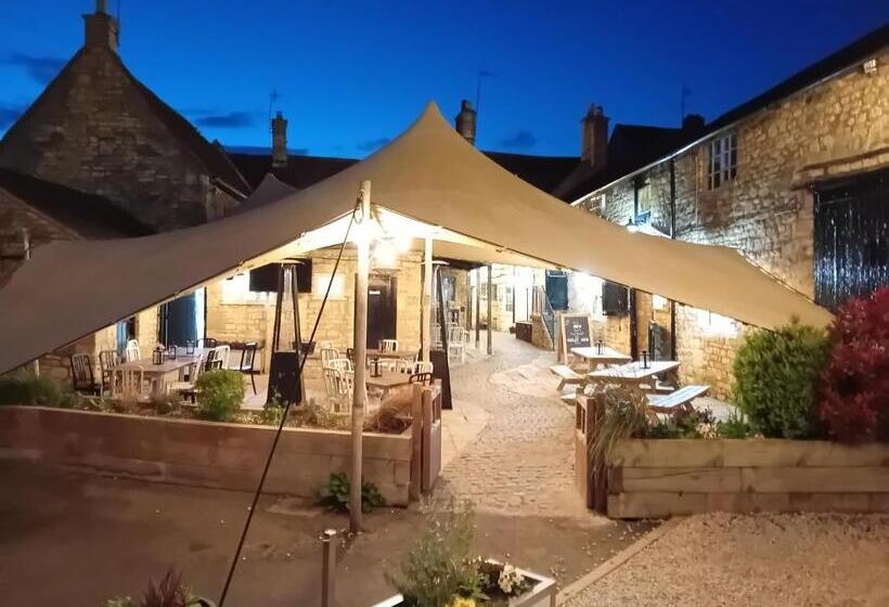 فندق The Red Lion