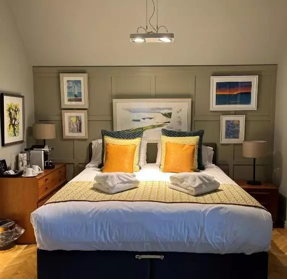 בית מלון כפרי The Marquis Of Granby