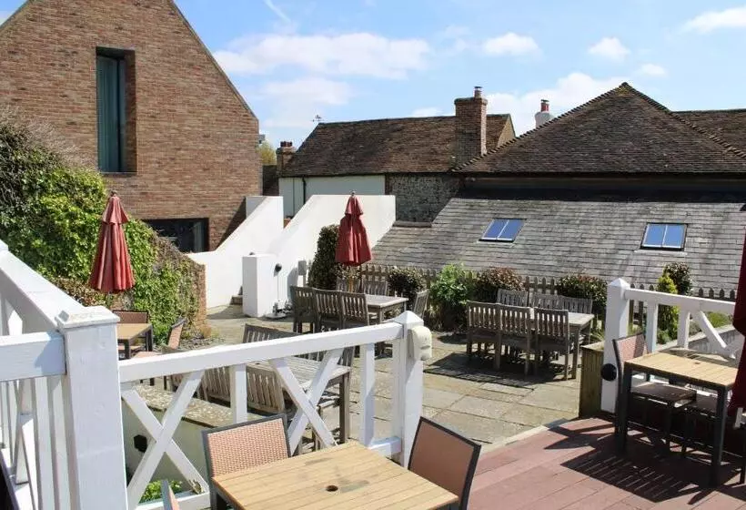 בית מלון כפרי The Marquis Of Granby