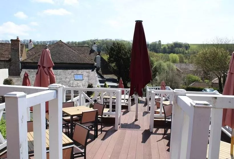 בית מלון כפרי The Marquis Of Granby