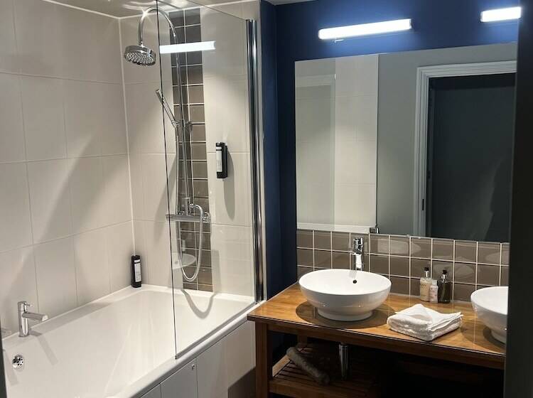 בית מלון כפרי The Marquis Of Granby