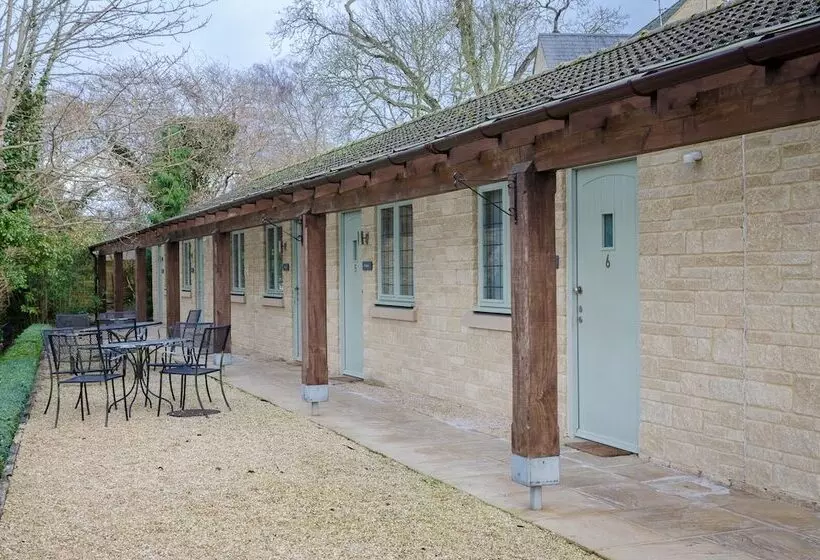 فندق The Old House At Home