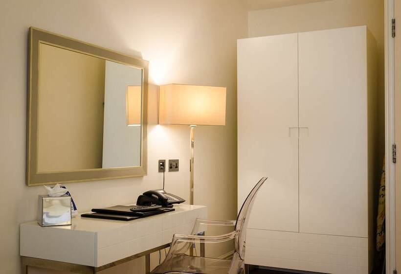 فندق The Old House At Home