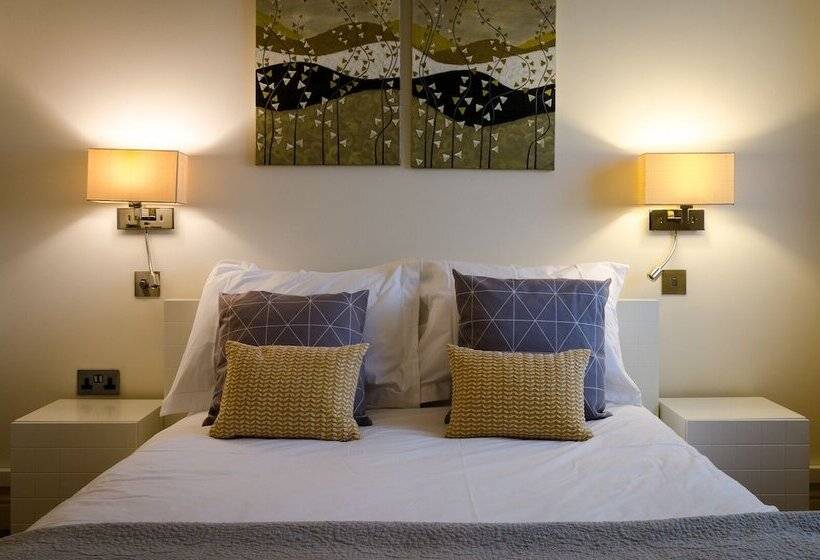 فندق The Old House At Home