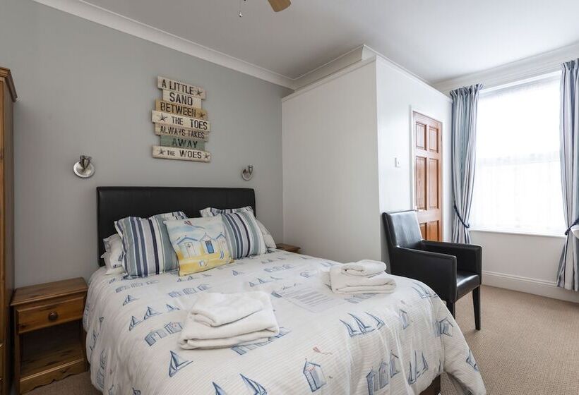 فندق The Pebbles   Adults Only