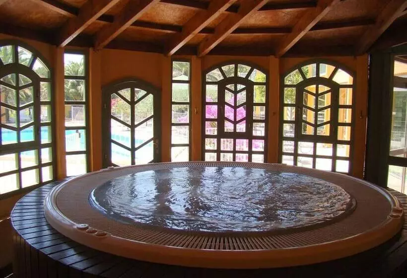 هتل Tropic Hôtel