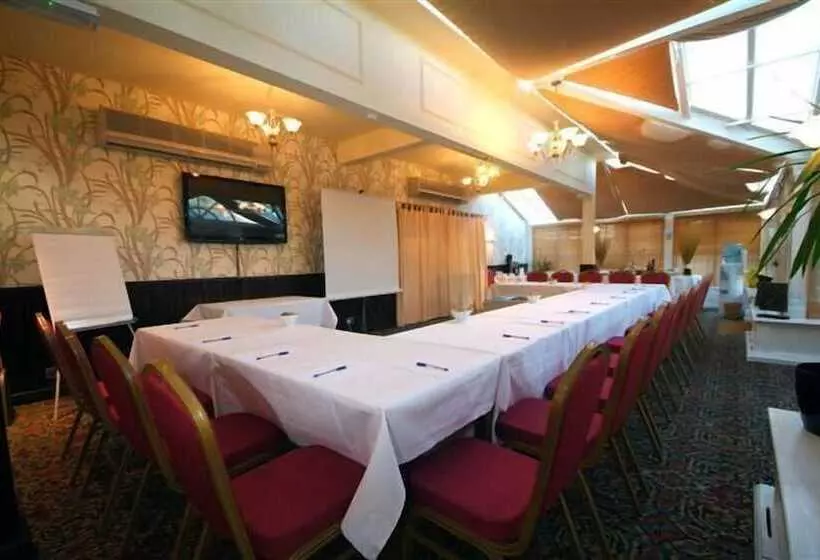 Wheatsheaf Hotel By Chef & Brewer Collection