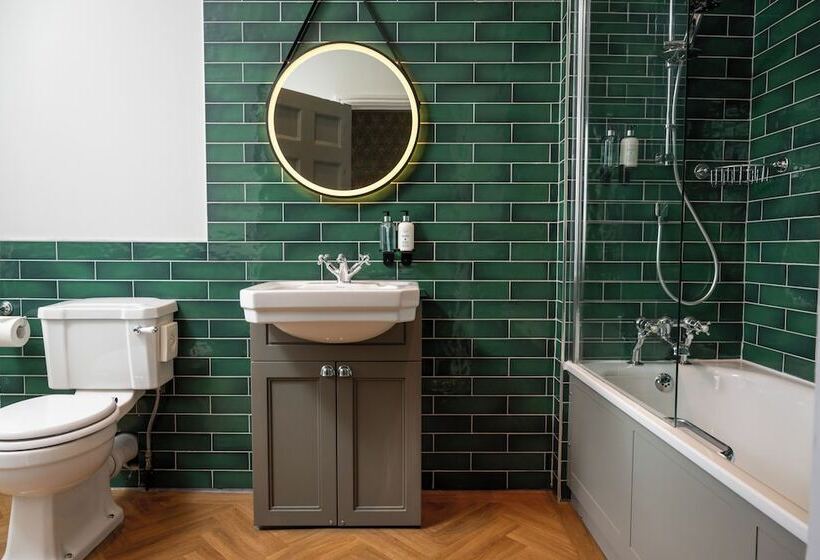 Wheatsheaf Hotel By Chef & Brewer Collection