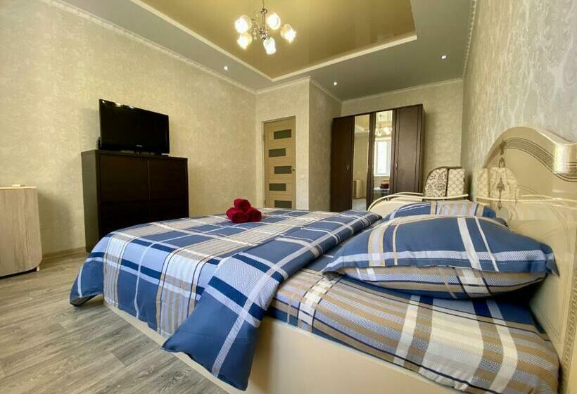 элитная квартира в центре города. рядом керуенсити