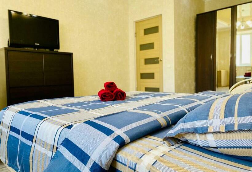 элитная квартира в центре города. рядом керуенсити