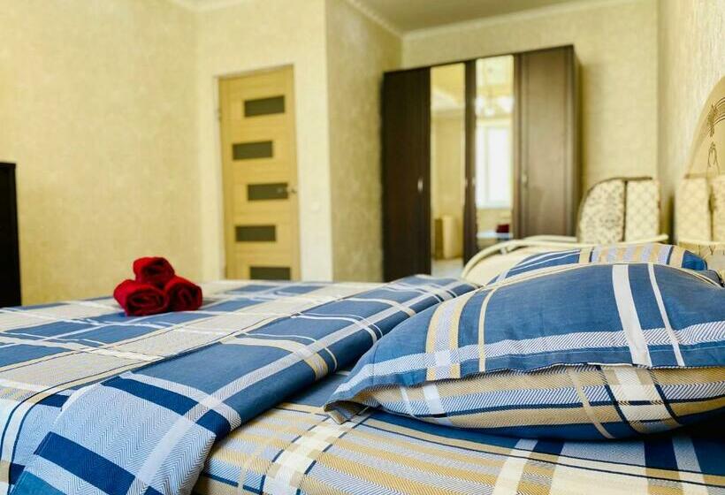 элитная квартира в центре города. рядом керуенсити