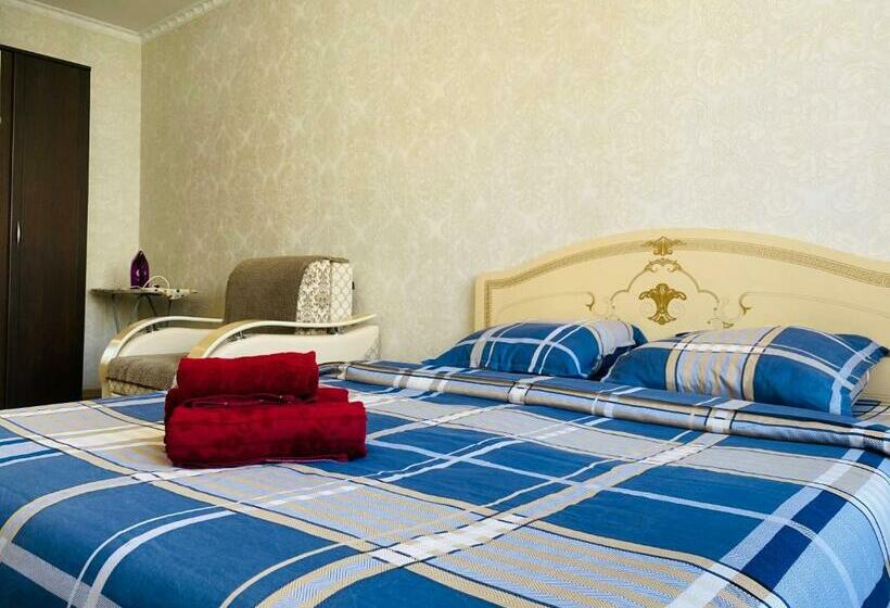 элитная квартира в центре города. рядом керуенсити