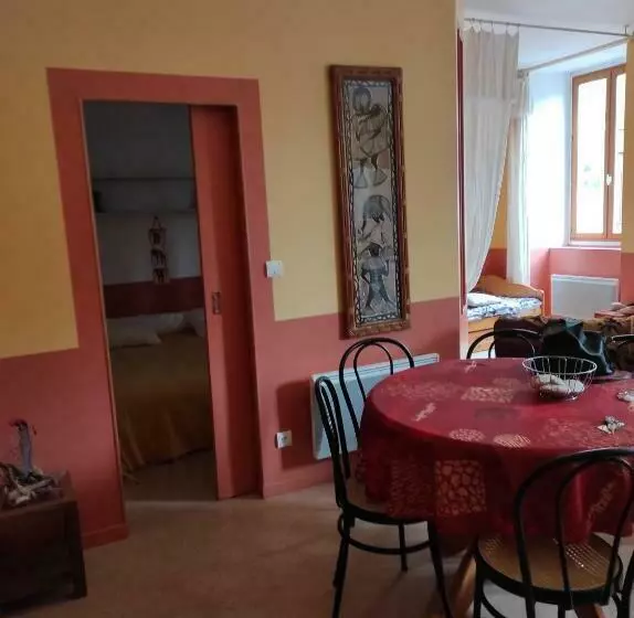 Afrique Appartement De 42m2 à La Montagne
