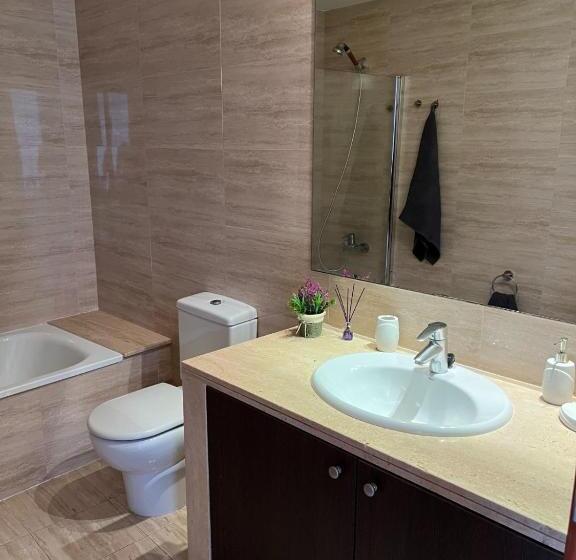 Apartamento, Piscina Y Jardín