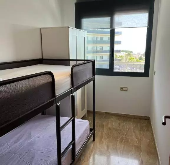 Apartamento, Piscina Y Jardín