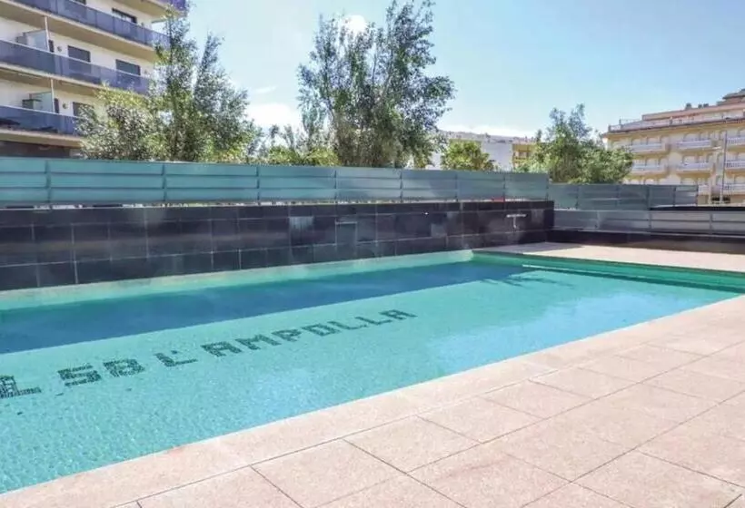 Apartamento, Piscina Y Jardín