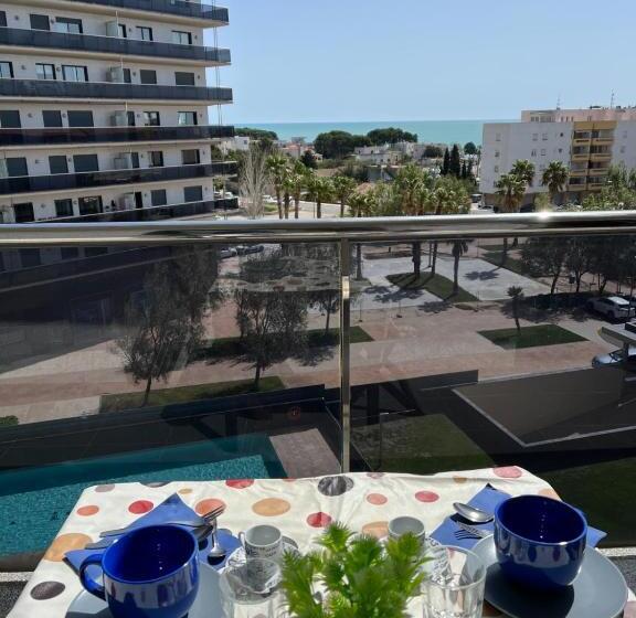 Apartamento, Piscina Y Jardín