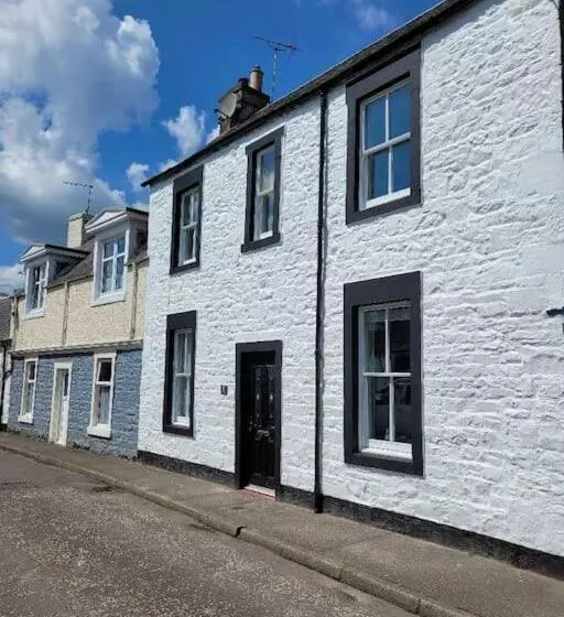 Character Cottage In Centre Of Moffat