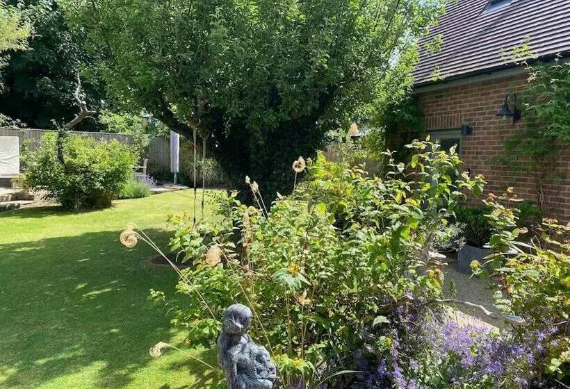 Detached Annex In Centre Of Woodstock, Cotswolds