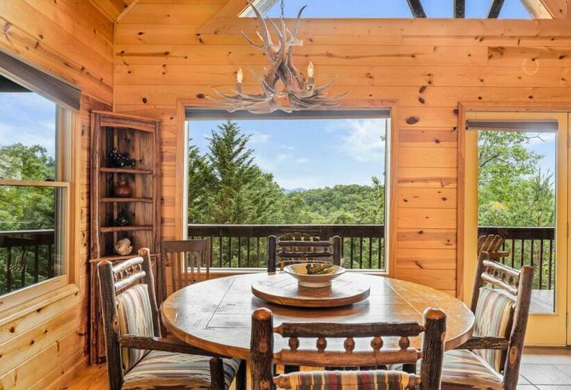 Large Cabin With Views Of Beautiful Nc Mountains