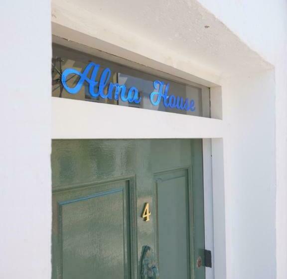 Luxury 3 Bathroom Cinema And Sauna