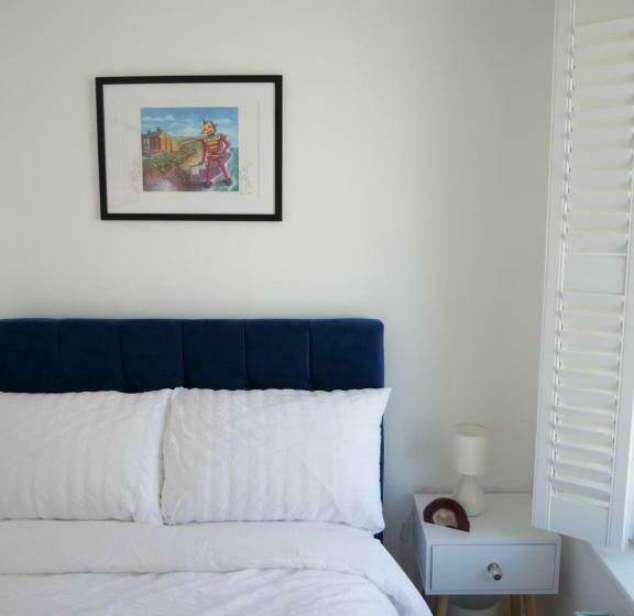 Luxury 3 Bathroom Cinema And Sauna