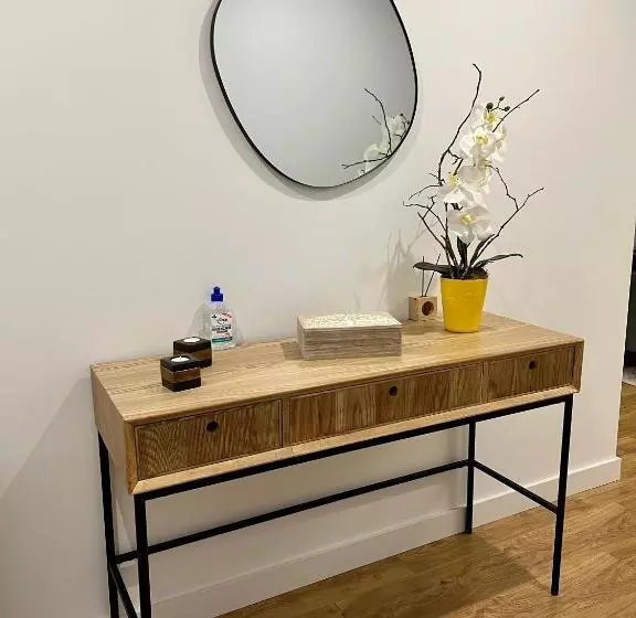 Piso Exclusivo En Vigo Céntrico, Negocios, Confort