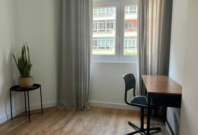 Piso Exclusivo En Vigo Céntrico, Negocios, Confort